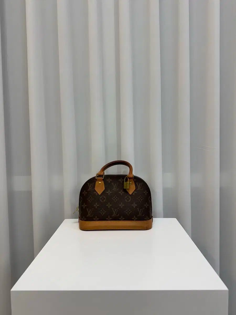 Louis Vuitton ルイヴィトン アルマ BB