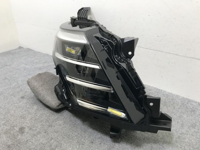 ジャンク!セレナ C28/NC28/GC28/FC28/FNC28/GFC28 純正 右 ヘッド 