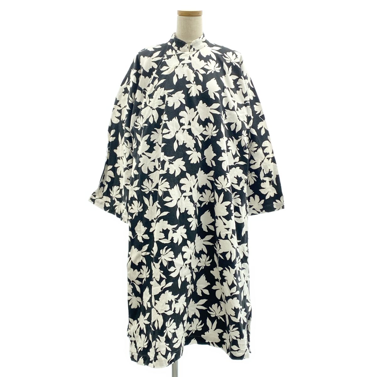 COMME des GARCONS COMME des GARCONS | コムコム | コットン 総柄 スタンドネック チャイナ ワンピース | S | ホワイト|ブラック | レディース