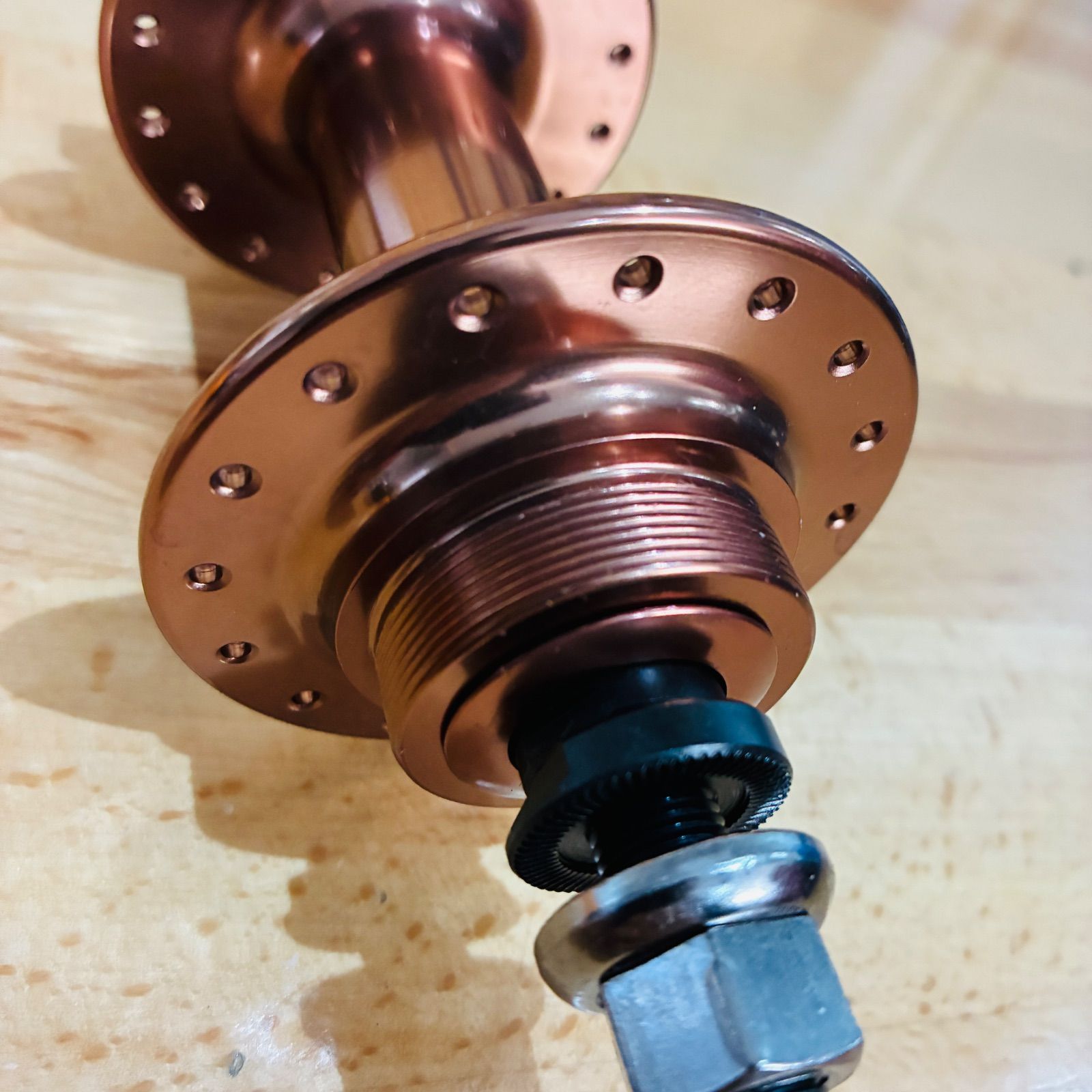 送料無料の商品多数！ ♥ SURLY リア ハブ 32H OLD 135 6H ディスク用 サーリー ボスフリー ボスハブ シングル 手組み ストラグラー 後輪 補修 スペアに 【大割引SALE】