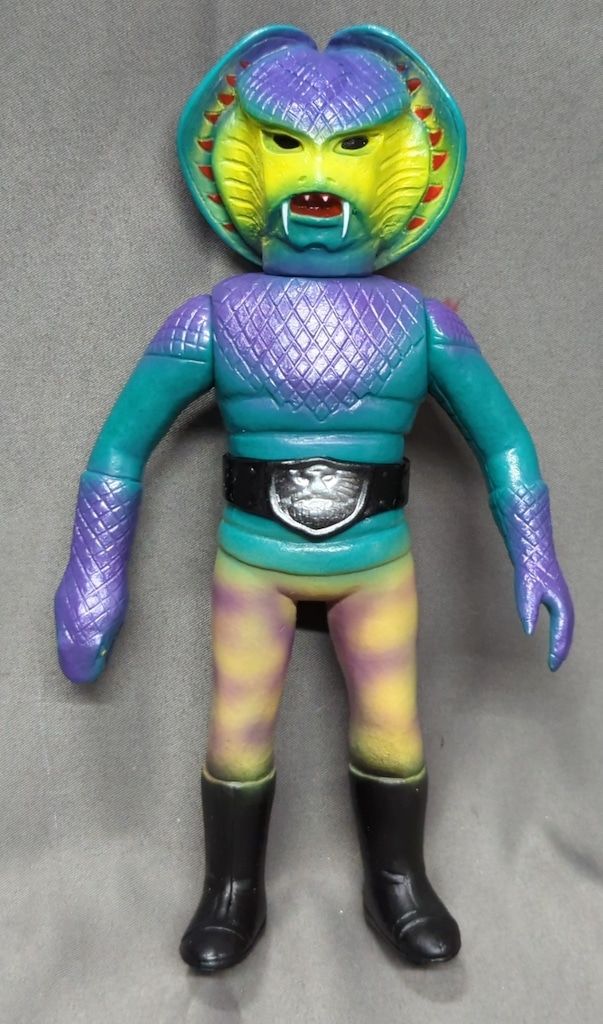 東映レトロソフビコレクション コブラ男（再生）ミドルサイズ Amazon | 東映レトロソフビコレクション コブラ男 ミドルサイズ