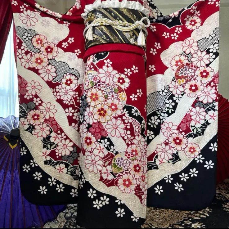 豪華絢爛振袖フルセット・鹿の子絞り・黒地・枝垂れ桜・舞蝶・金