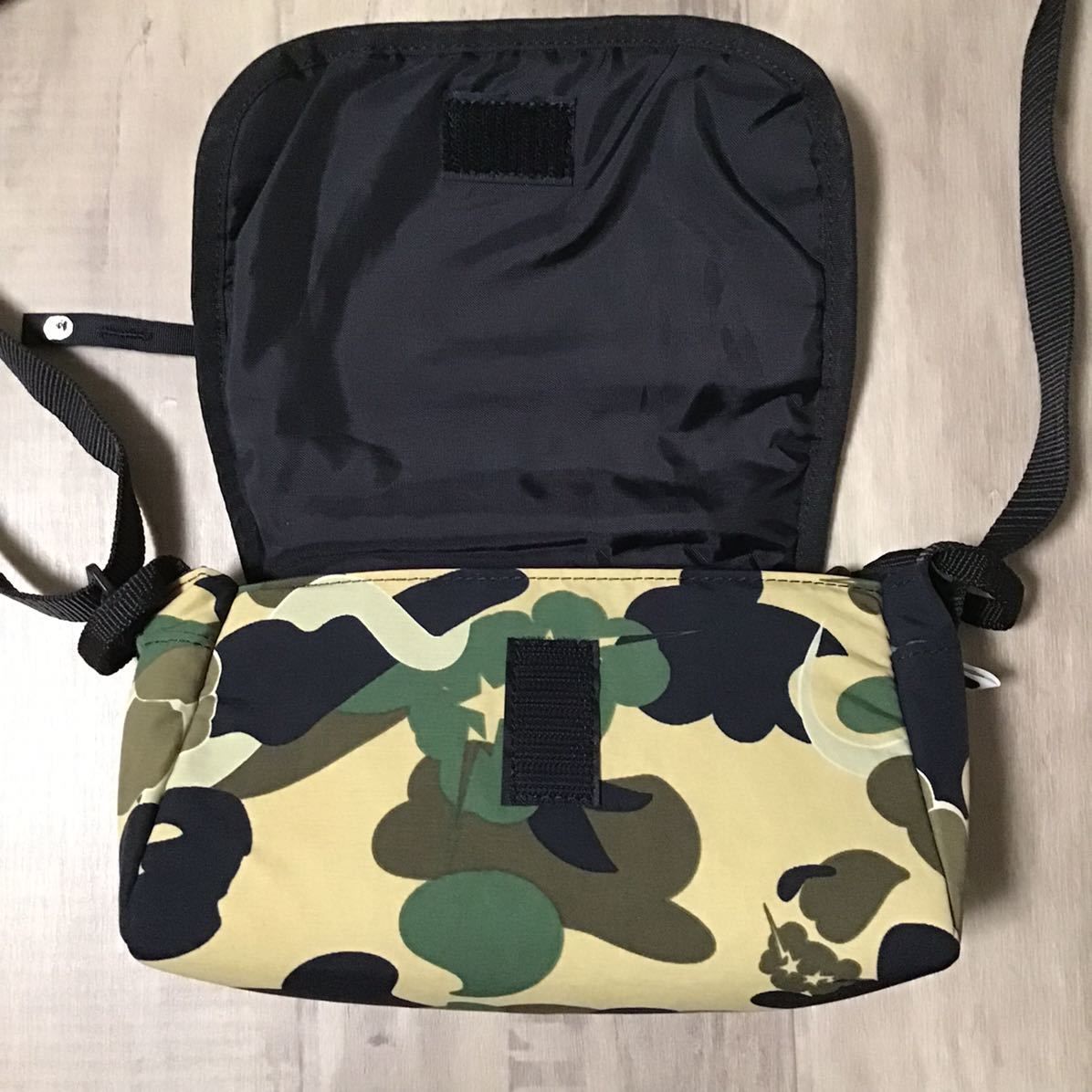 ☆激レア☆ kaws bendy 1st camo yellow ショルダー バッグ a bathing ape BAPE bag カウズ エイプ  ベイプ アベイシングエイプ 迷彩 - メルカリ