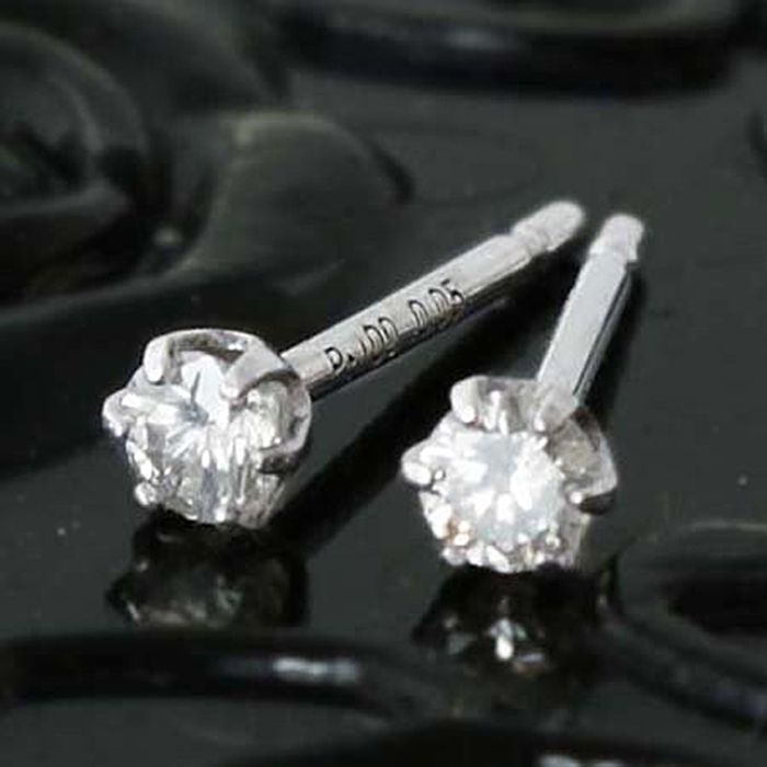 ピアス 天然ダイヤモンド 0.1ct G・Hカラー相当 pt100 プラチナ 鑑別書付 4月誕生石