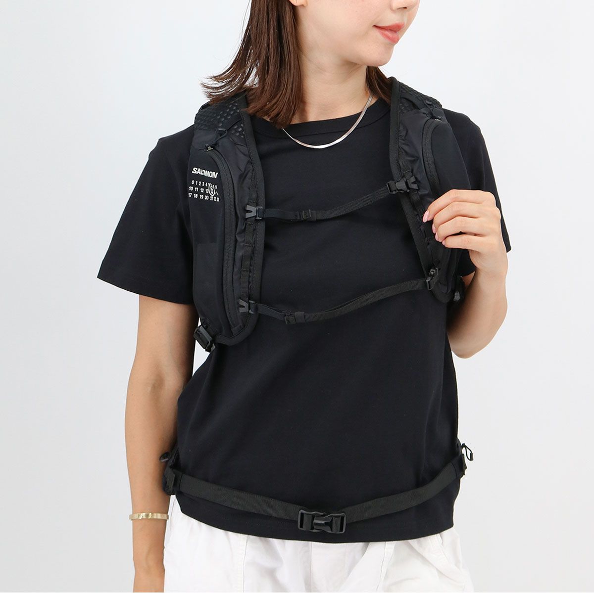 美品 MM6 × Salomon コラボ ナイロンバッグ ほぼ未使用 最新コラボ MM6×Salomon マルジェラ ジップカーゴ デイパック