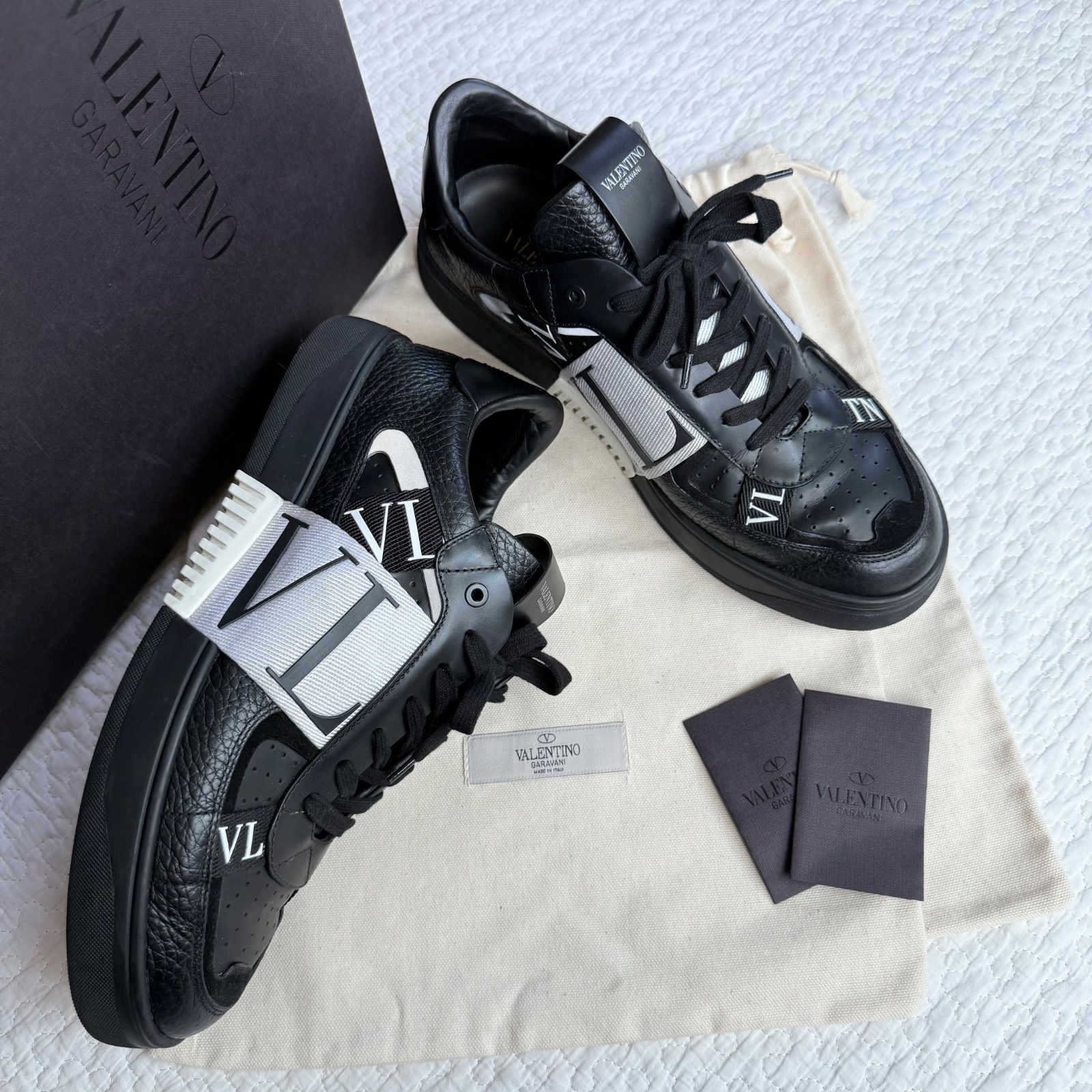 【未使用】VALENTINO vltn ロゴ レザー スニーカー ヴァレンティノ 正規品 美品 VALENTINO GARAVANI VLTN ヴァレンティノ
