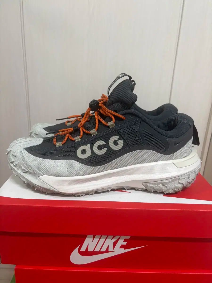 ブランド品セール。 ナイキACG マウンテン フライ ゴアテックス 275