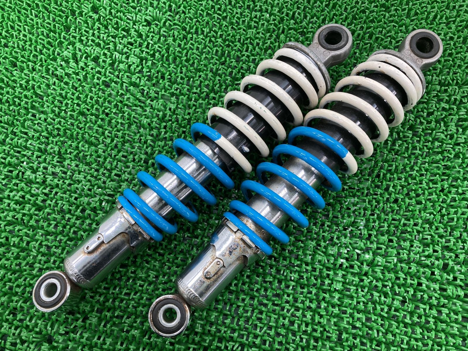 KAWASAKI 250tr 純正リアサスペンション KAWASAKI カワサキ エストレヤ