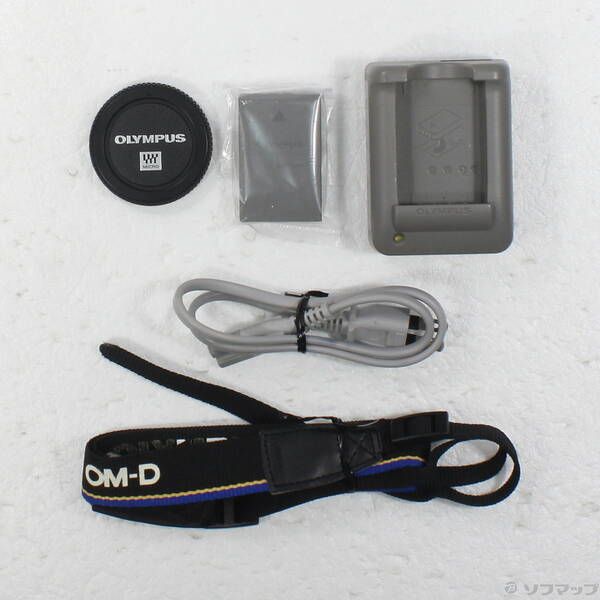 中古品〕 OM-D E-M10 Mark III ボディ シルバー【262】 - メルカリ