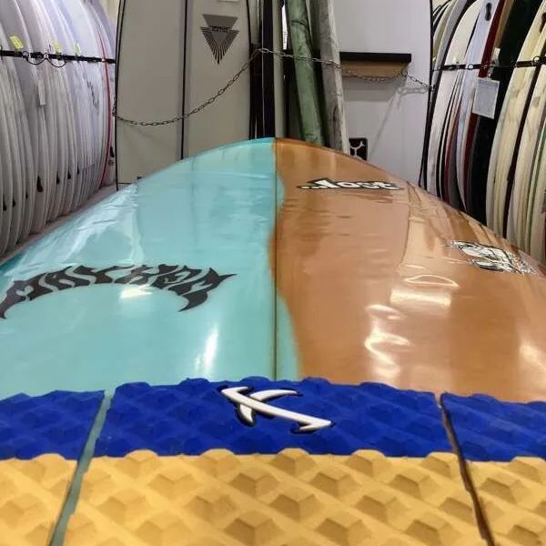 【新品、送料込みに変更可】LOST 5'6\" COUCH POTATO 超人気モデル！LOST『COUCH POTATO』POLYボードが 入荷しました