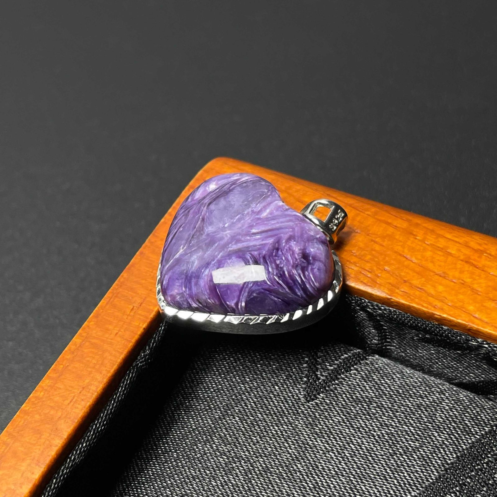 逸品 EU製 ☆チャロアイト☆ペンダント パワーストーン 天然石 紫水晶