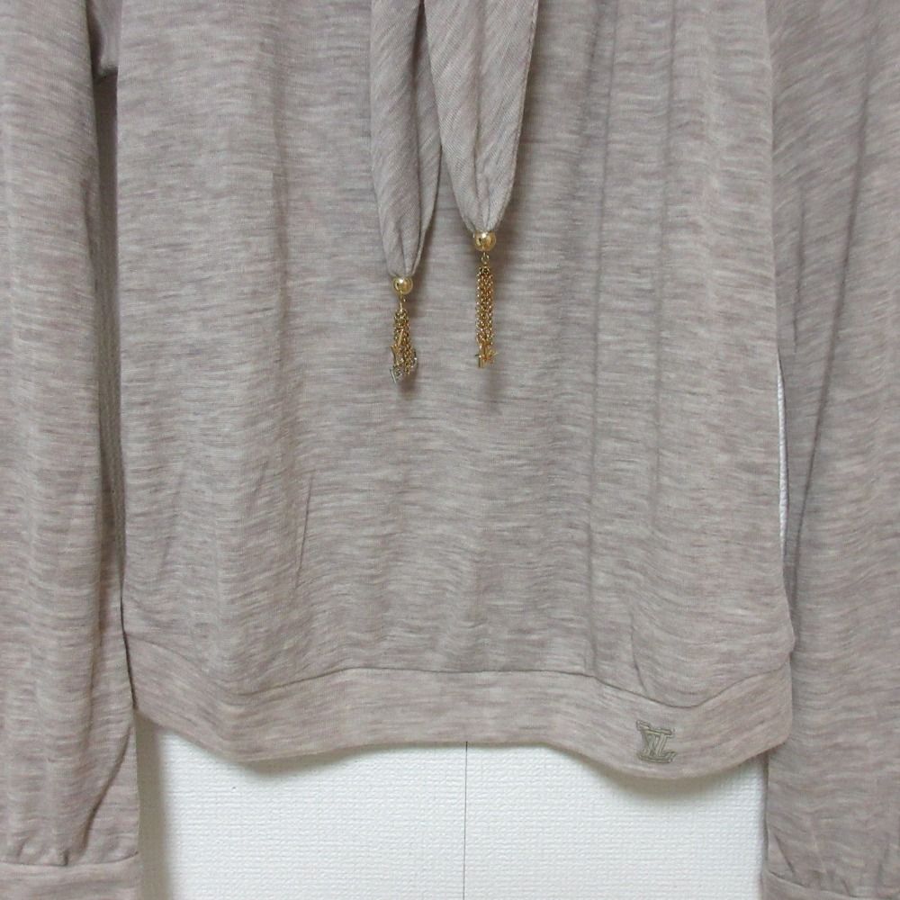 美品】LV トップス レディース長袖 ボウタイチャーム付S