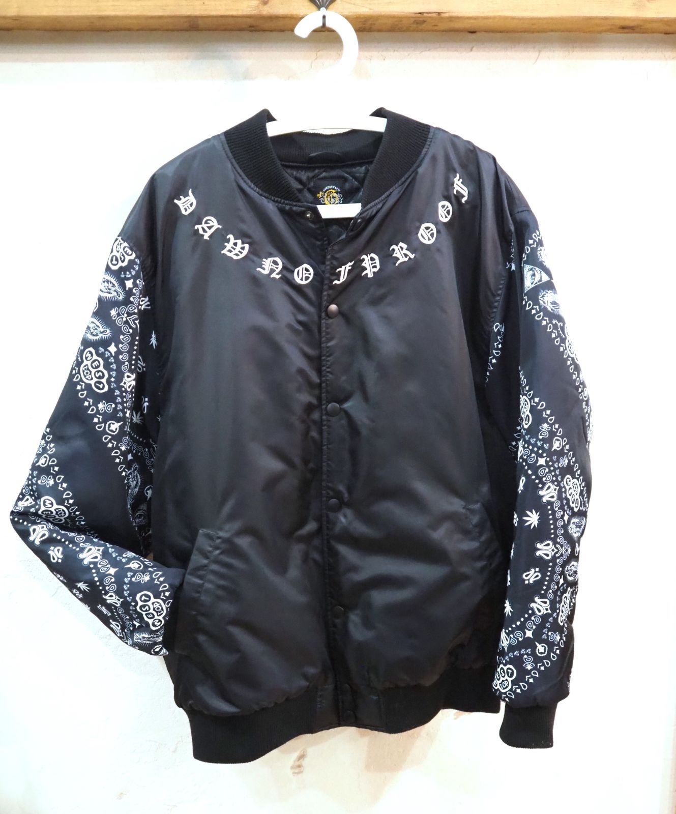 ◆DOPE スタジャン スタジアムジャンパー メンズ 中綿ダウン オーバーサイズ ペイズリー柄切り替え ロスアンゼルステリトリー◆