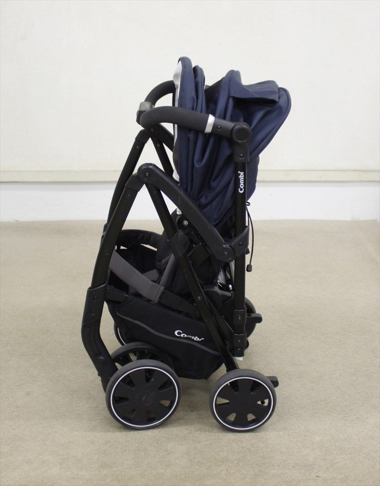 ✩美品✩ コンビ ベビーカー AttO type-s NB 両対面式 ネイビー ✩専用✩ コンビ ベビーカー AttO type-s NB 両対面式 ネイビー