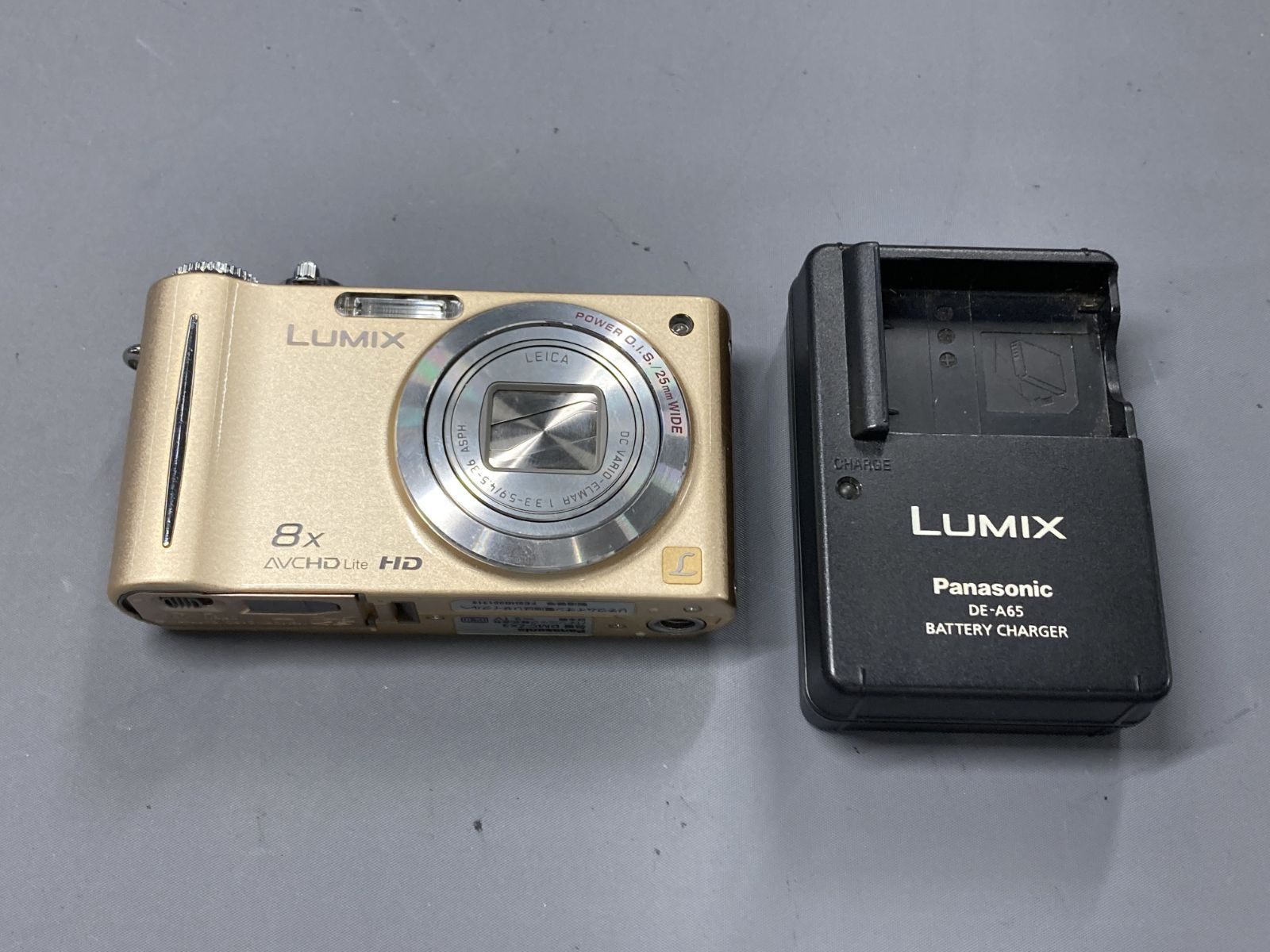 LUMIX デジタルカメラ（別売りケース付） lumix ケース（カメラ）（色