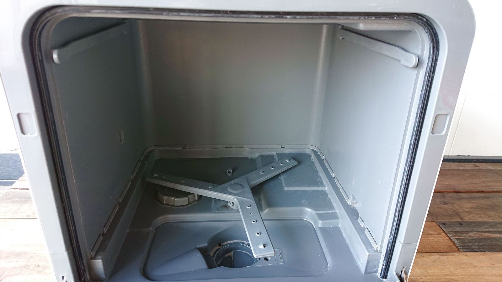 FLOAD 食器洗い乾燥機 BJ-87工事不要　浄化装置付き 中古美品 FLOAD 食器洗い乾燥機 BJ-87工事不要 浄化装置付き 中古美品