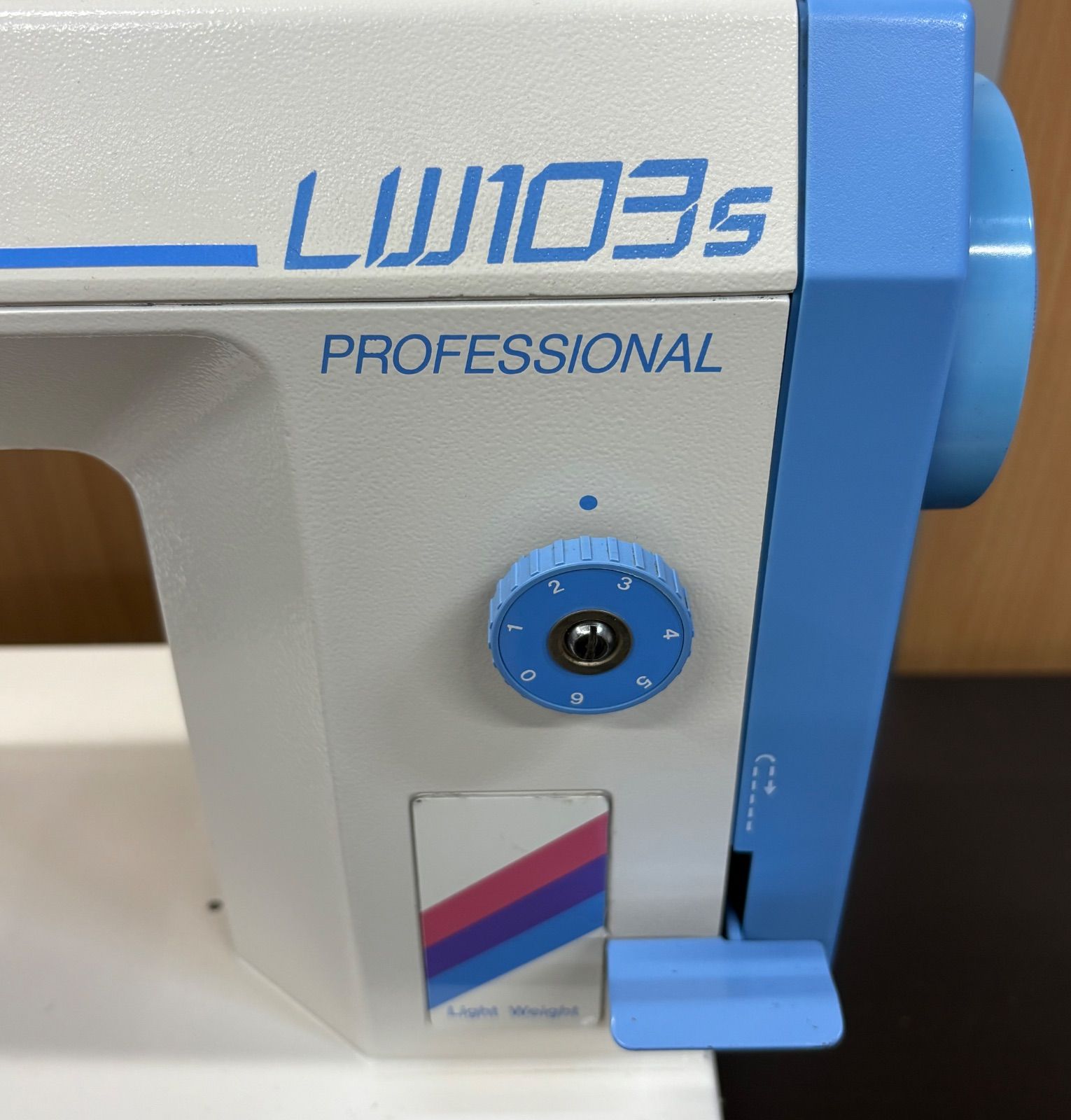 シンガー職業用ミシン LW103s