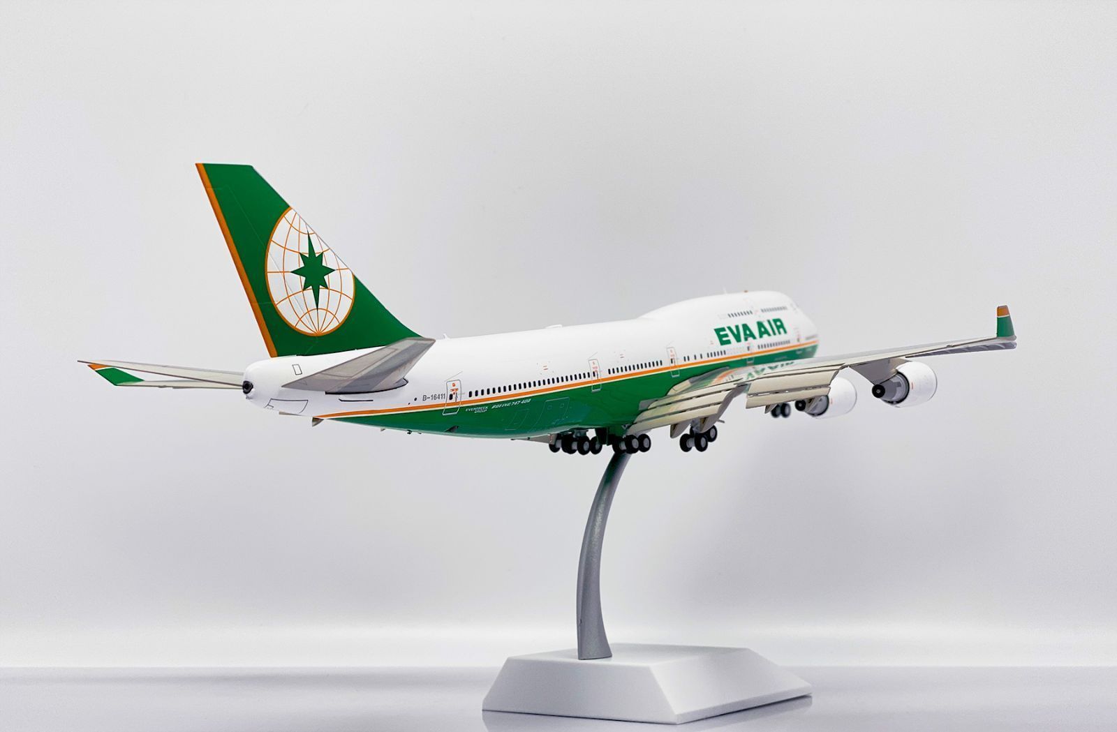 Jcwings エバー航空 747-400 B-16411 1/200 XX20321 - メルカリ