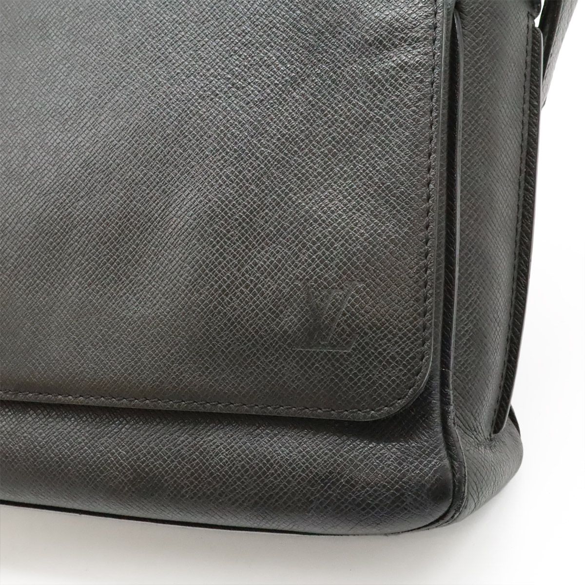 LOUIS VUITTON ルイ ヴィトン タイガ ロマンPM ショルダーバッグ