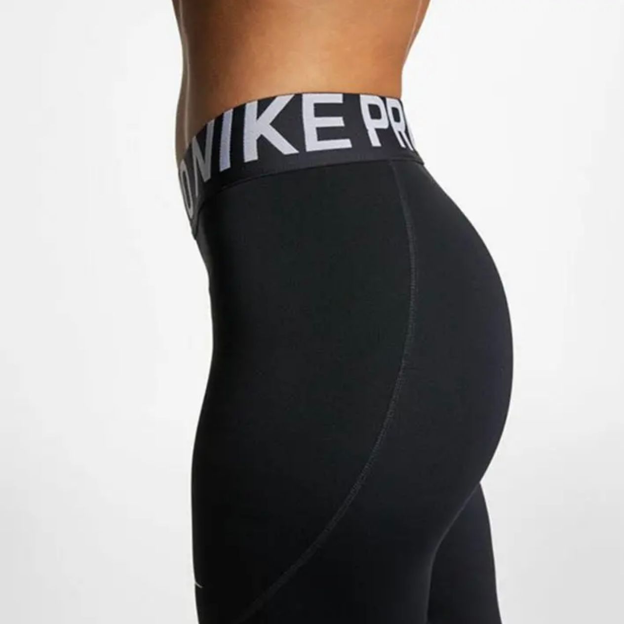 NIKE - 新品 NIKE ナイキ ランニングウェア レギンス クロップ タイツ スパッツ NIKE ナイキ レディース クロップタイツ タイトフィット