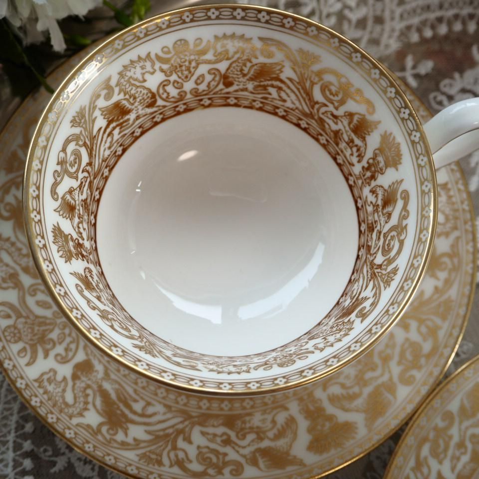 ウェッジウッド フロレンティーン ゴールド カップ＆ソーサー２客 F6 WWW_NOITHATQUANGTHANH_NET