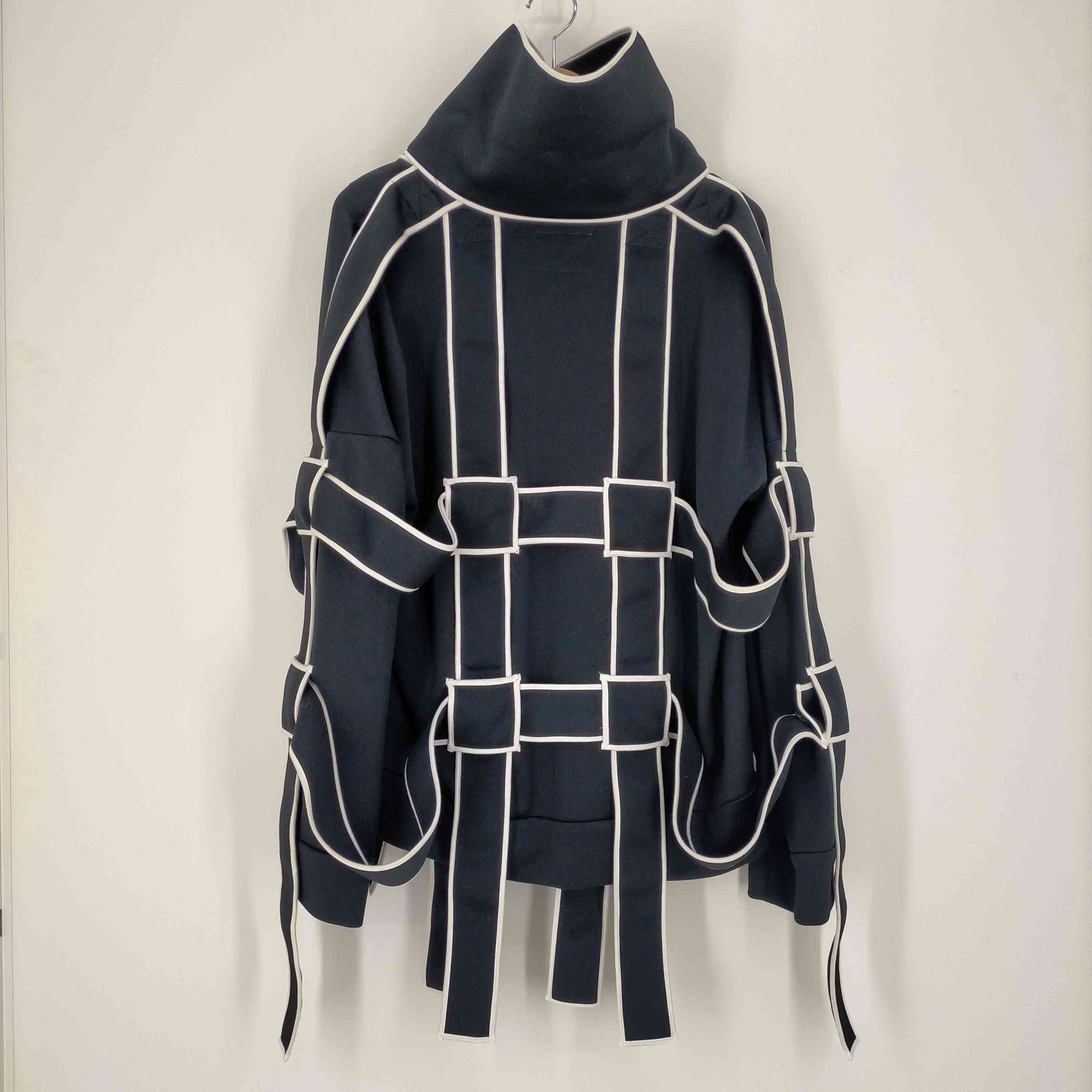 USED古着(ユーズドフルギ) {{MAN NEWYORK}}ショートダウンジャケット レディース 中古 古着 1007 ユーズドフルギ USED古着 TWO:C フラワーデザインジャケット
