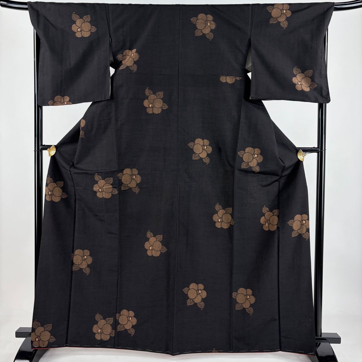 紬 身丈166cm 裄丈68.5cm L 袷 椿 黒 正絹 秀品