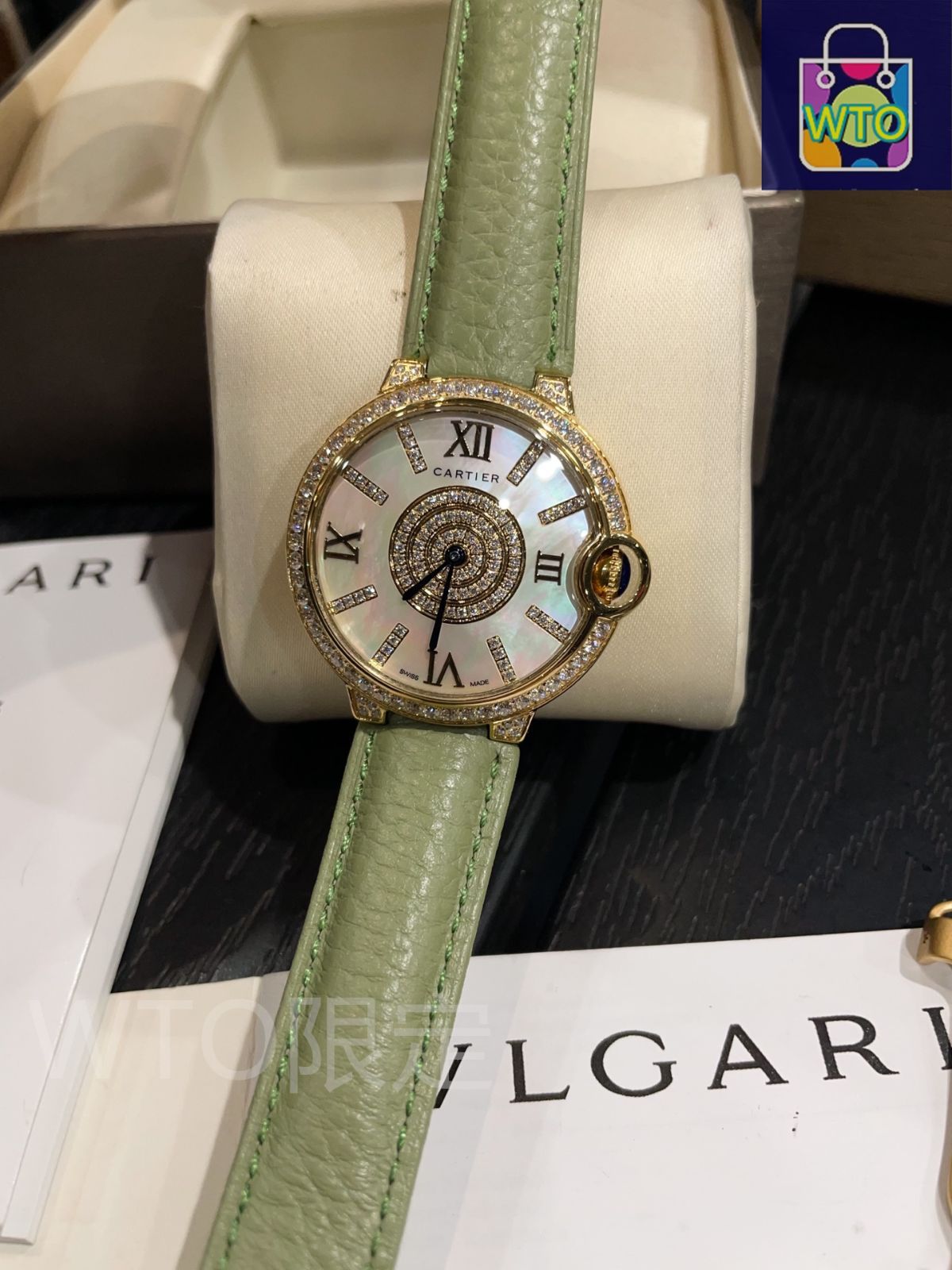 今日 Cartier カルティエ ブルーバルーン デ カルティエ スワロフスキークリスタルダイヤモンドを文字盤に使用