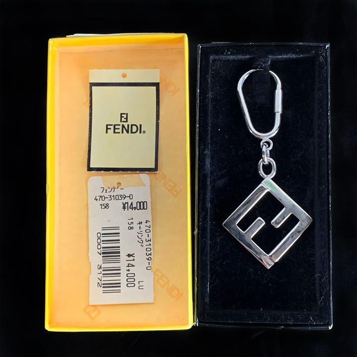 FENDI フェンディ チャーム キーホルダー シルバー ロゴデザイン