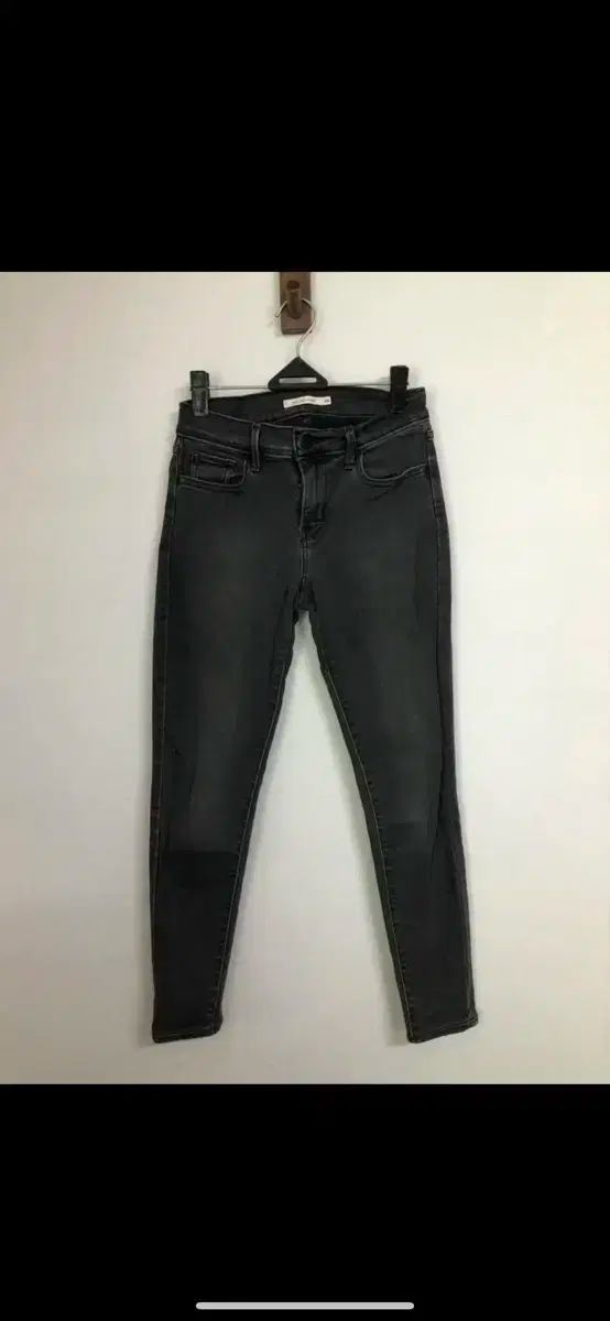 ( 26 ) リーバイス レディース 710 スキニー デニム 新品】Levi s(リーバイス) 「710」スーパースキニーデニムパンツ サイズ W66L76の落札情報詳細 - Yahoo!オークション落札価格検索  オークフリー