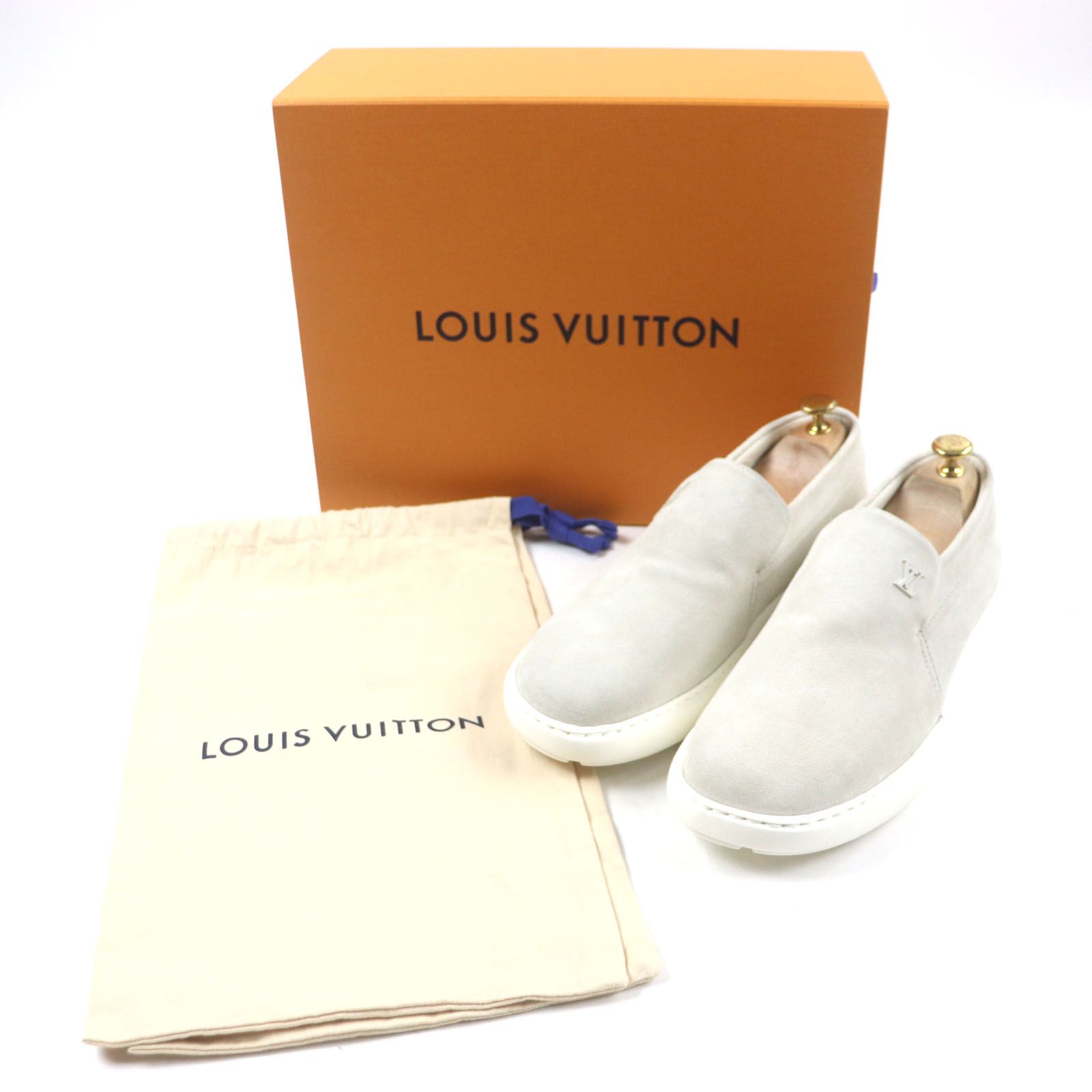 ☢ LOUIS