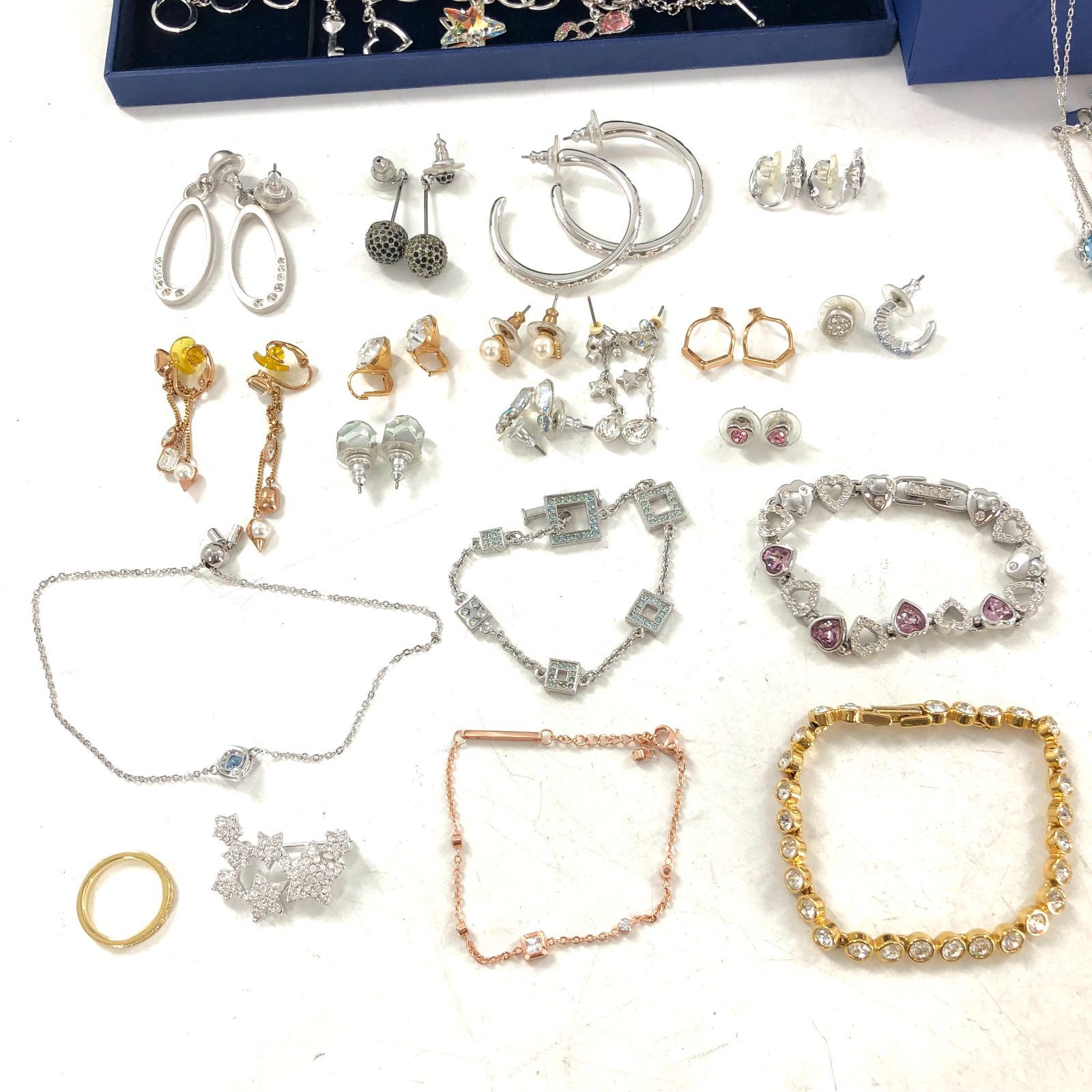 SWAROVSKI スワロフスキー ネックレス ピアス ブレスレット SWAROVSKI スワロフスキー ネックレス ピアス ブレスレット