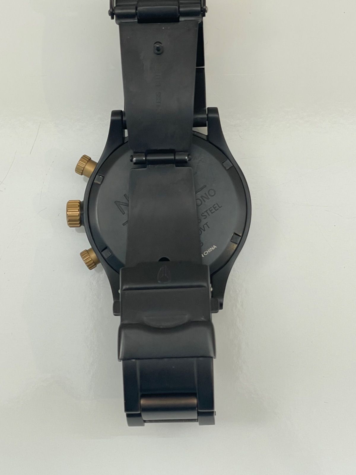NIXON クォーツ腕時計 クロノグラフ ゴールド/ブラック 美品 NIXON クロノグラフ 42-20 マットブラック／ゴールド