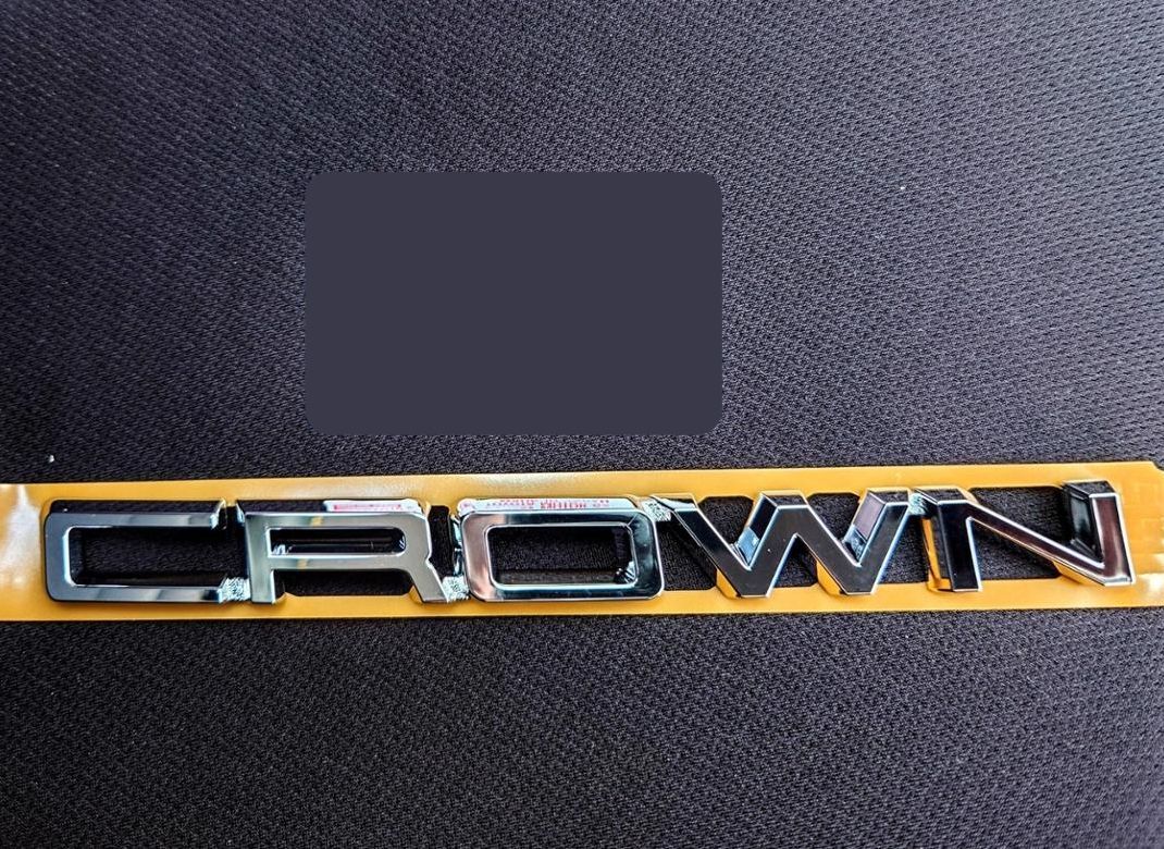 トヨタ TOYOTA 純正 新品 未使用 220系 クラウンアスリート リヤエンブレム リアゲート バックドア プレート マーク シルバー AZSH20 パーツ エンジン タイヤ バンパー 検索 マフラー 希少