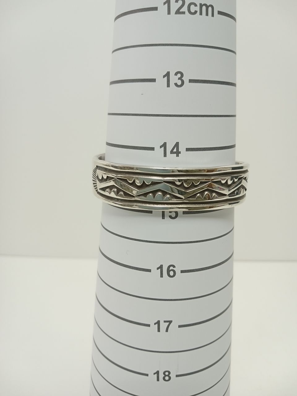 ナバホ Darin Bill 作 バングル ナバホ族 Darin Bill スターリング