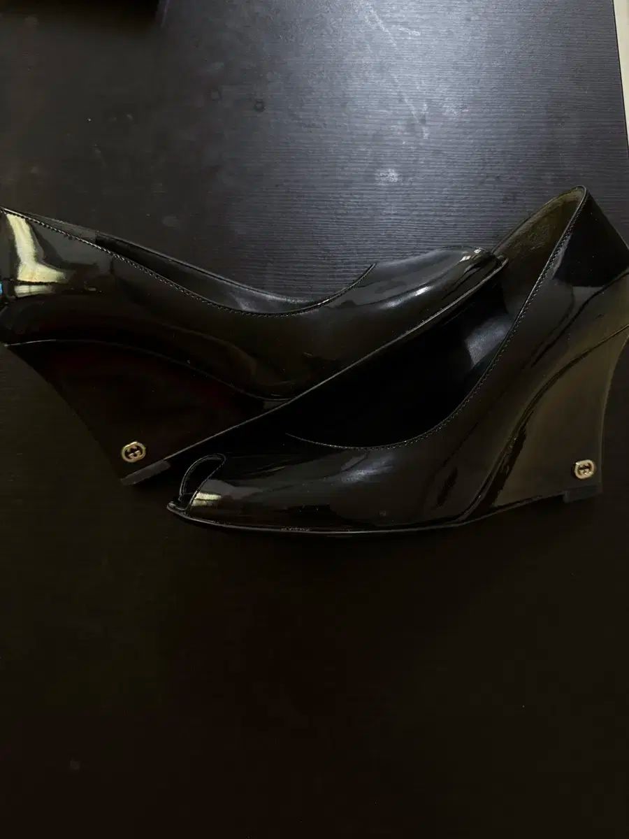 GUCCI グッチ エナメル ウエッジヒール 225