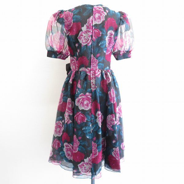 VIVID FORMAL