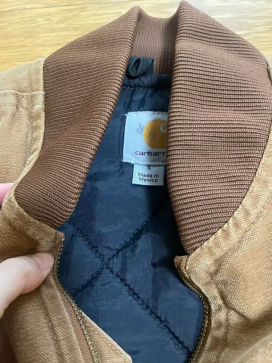 ダックダウン 茶色