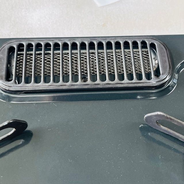 クリスタルブラウン