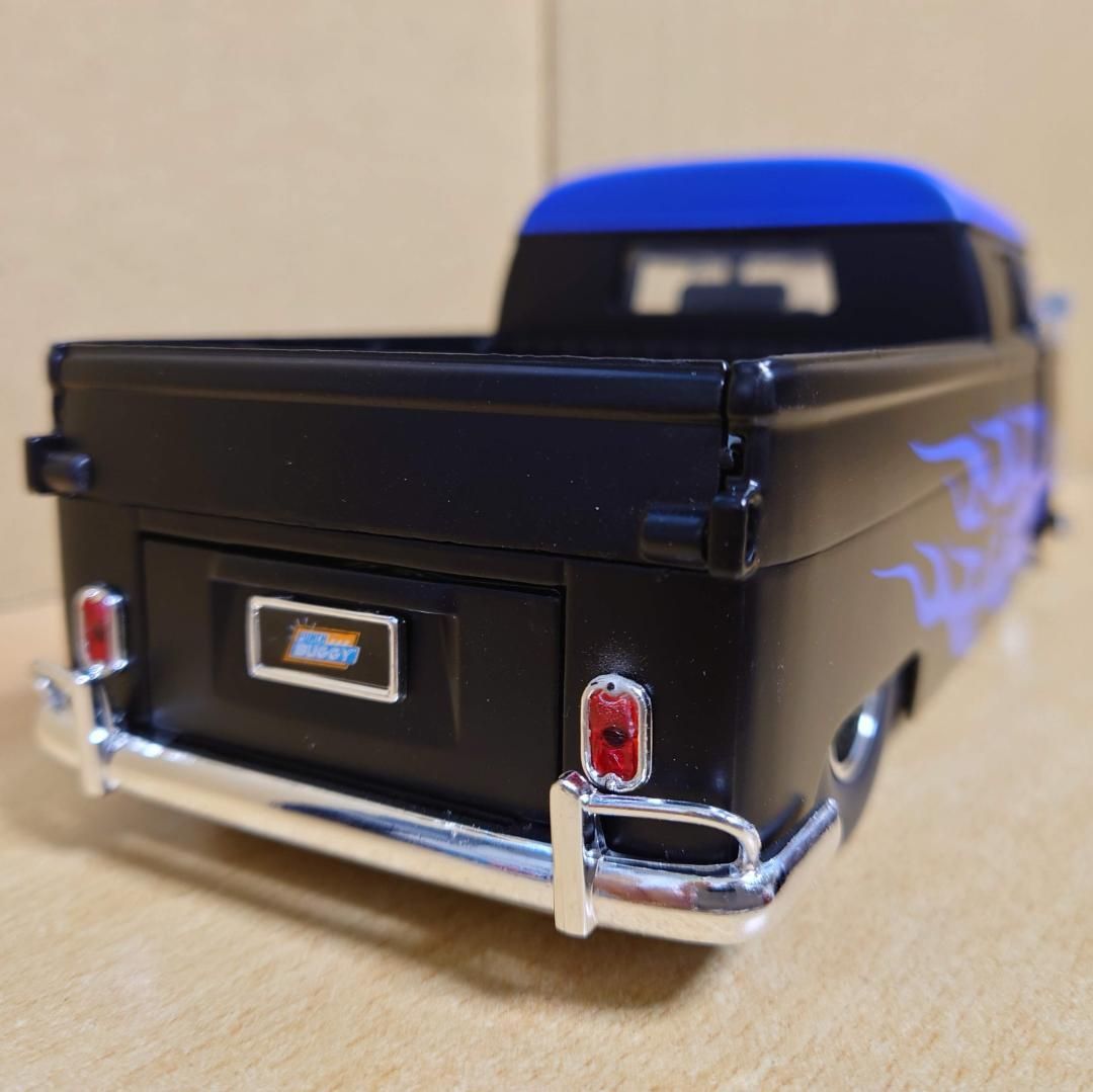 Jada Toys 1963フォルクスワーゲンバスピックアップ - パンチバギー Jada 1963 Volkswagen Bus Pickup Truck Diecast Toy, Matt