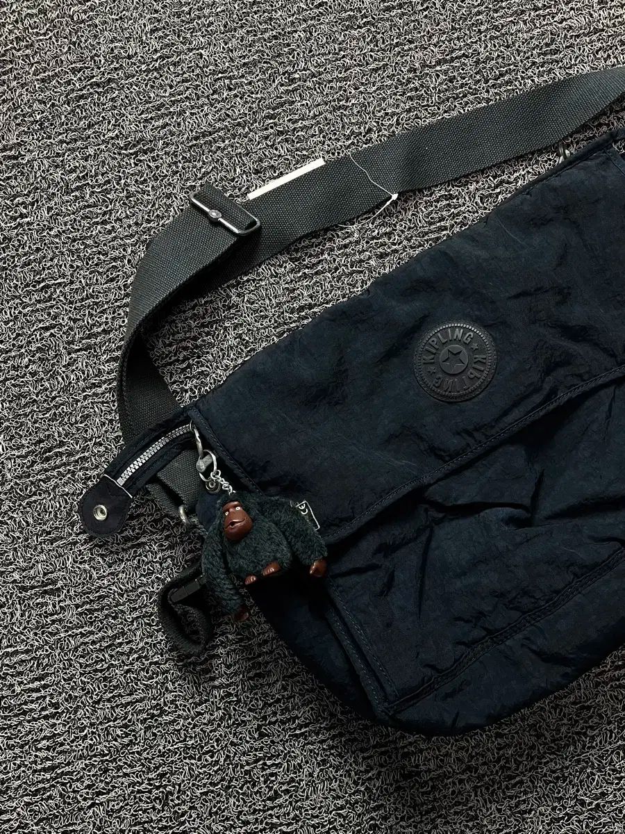Kipling キプリング y2k キーリング メッセンジャーバッグ クロスバッグ