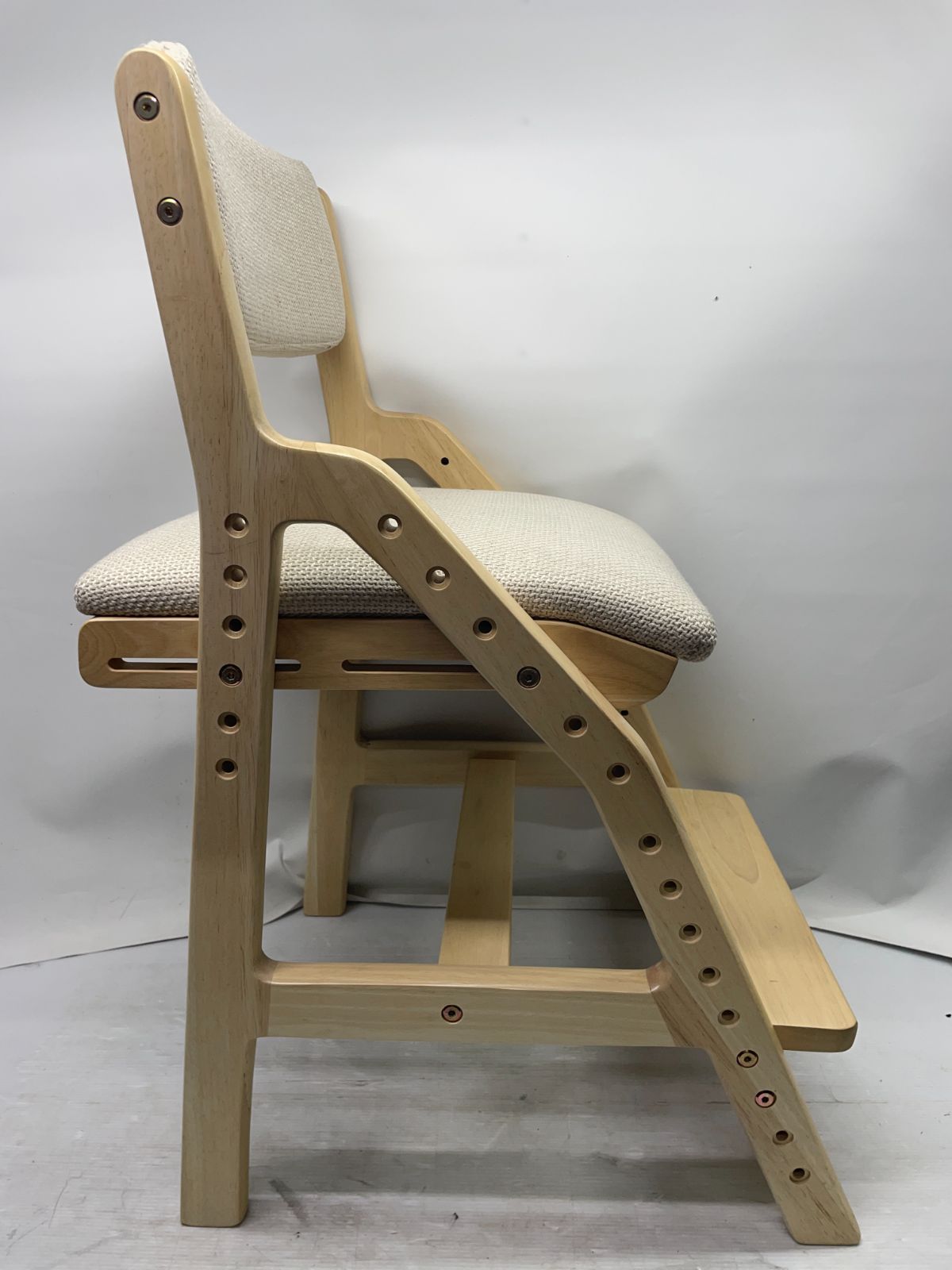 ママが考えた学習チェア 木製 グレー キッズチェア 10c97 WWW_OLIVIERBERNSTEIN_COM