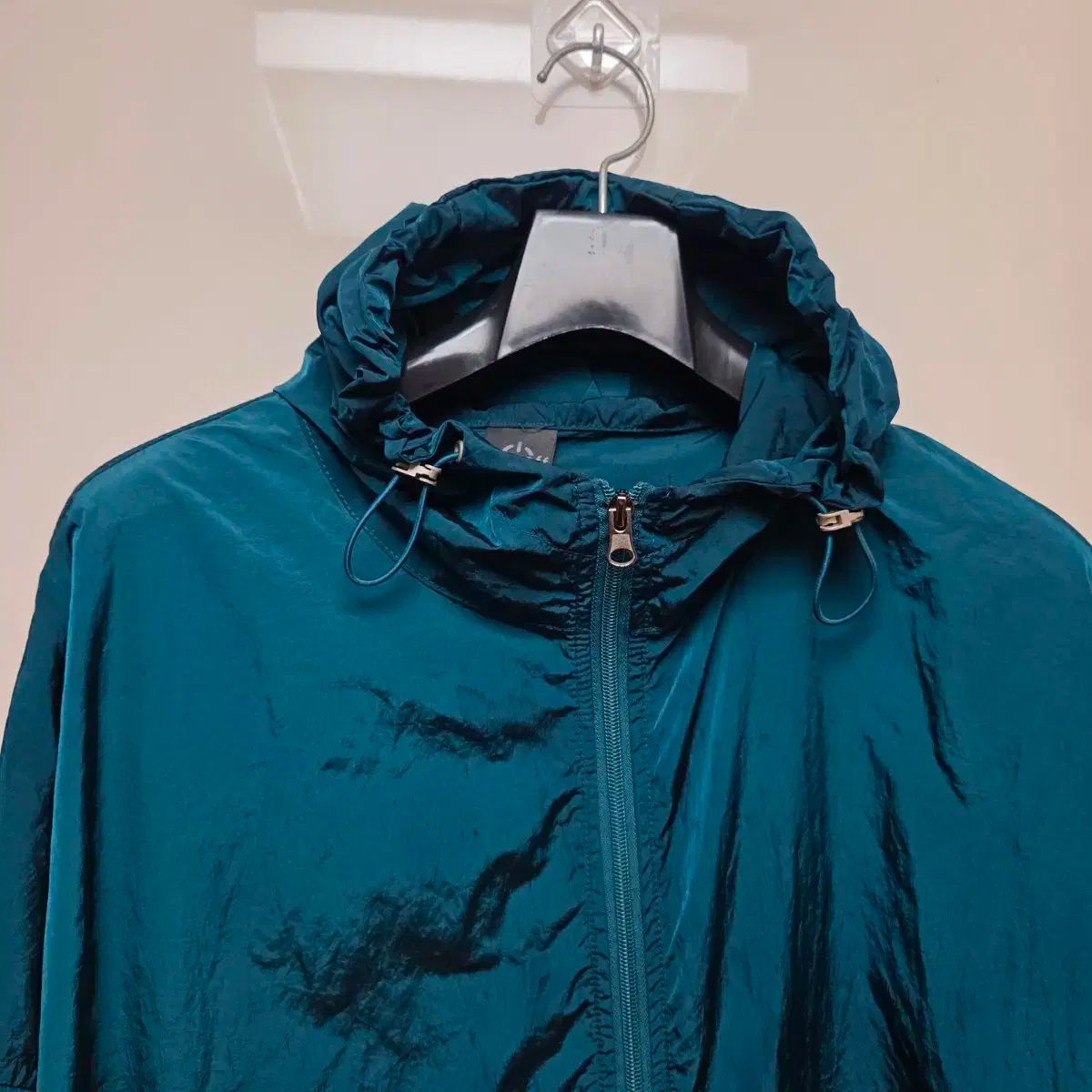 ウインドブレーカー 100