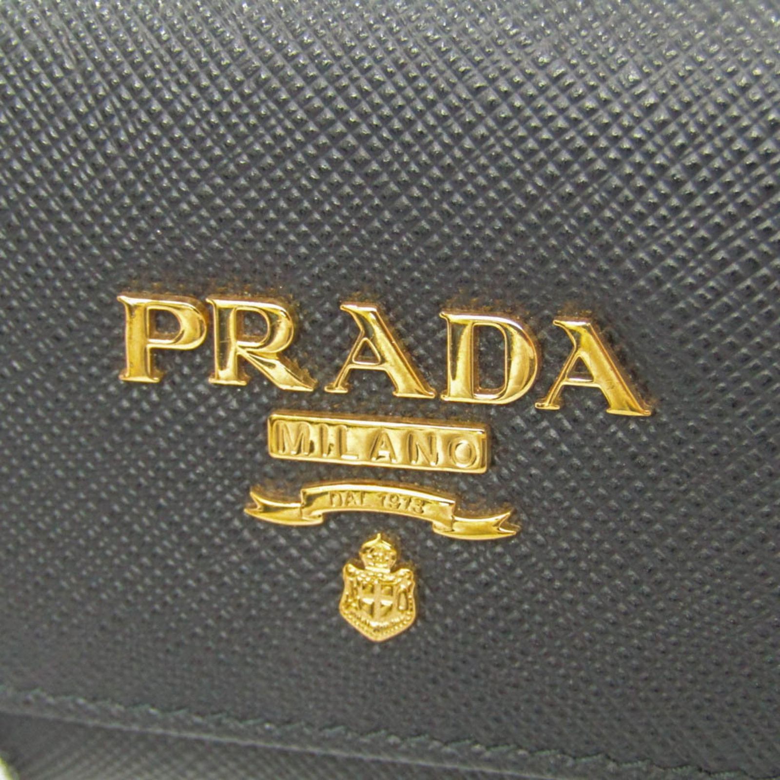 Prada サフィアーノ