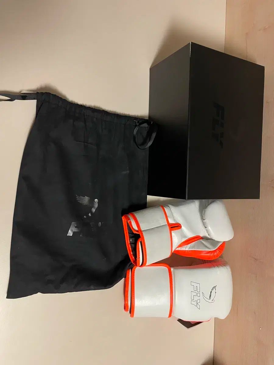 飛ぶ x ライン グローブ 14oz ホワイト オレンジ