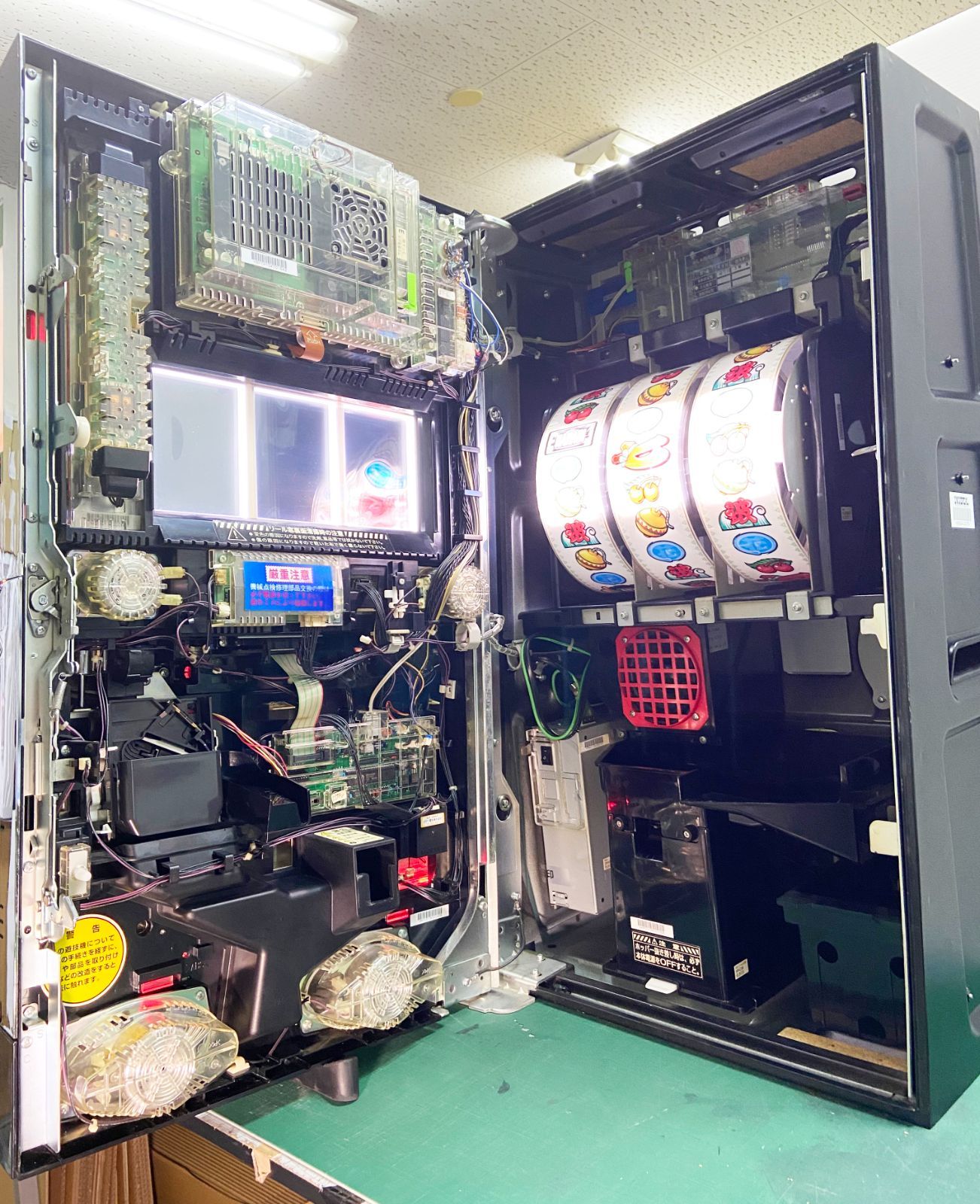 送料込】 パチスロ スロット実機 緑ドン VIVA！情熱南米編 - メルカリ