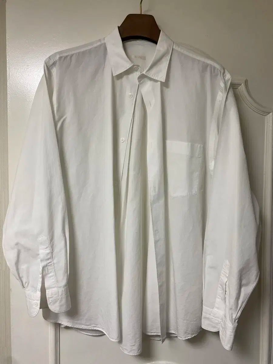 comoli バンドカラーシャツ white 3 値下げしました】COMOLIコモリ