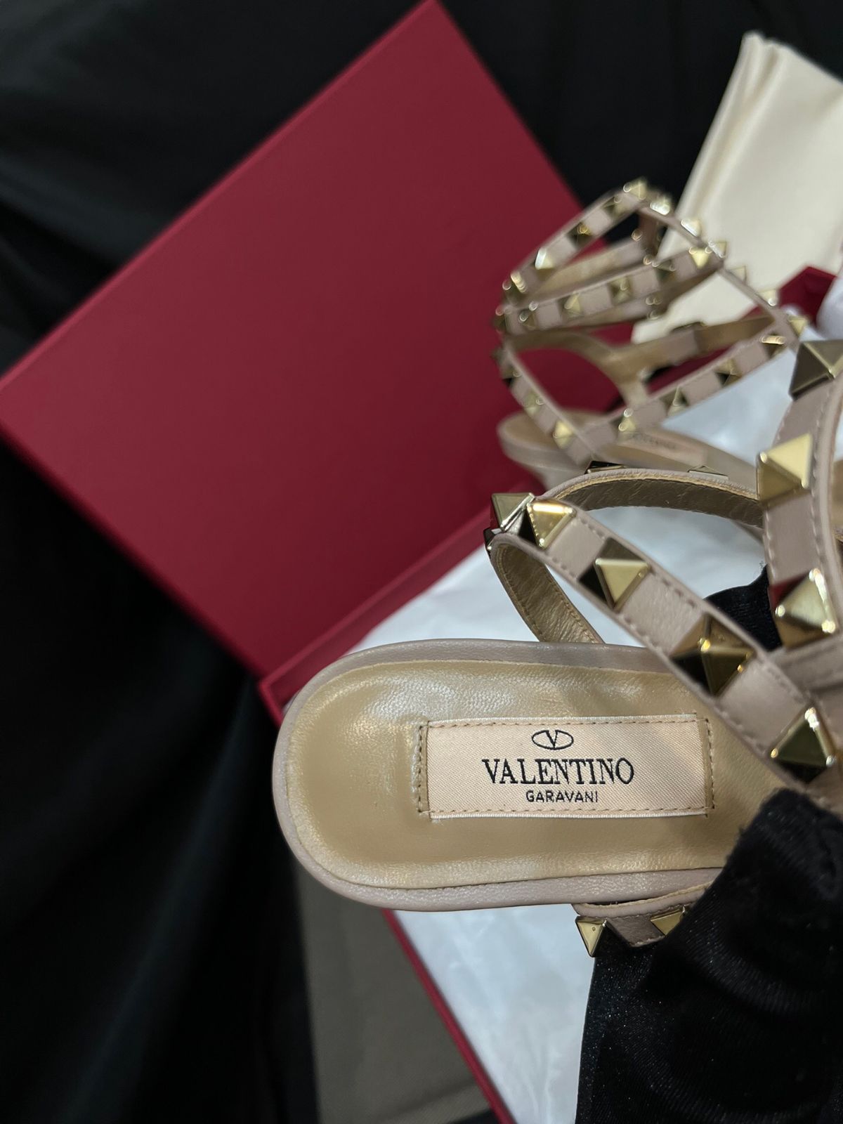 特価セール  VALENTINO バレンティノ ロックスタッズ エナメル パンプス  36