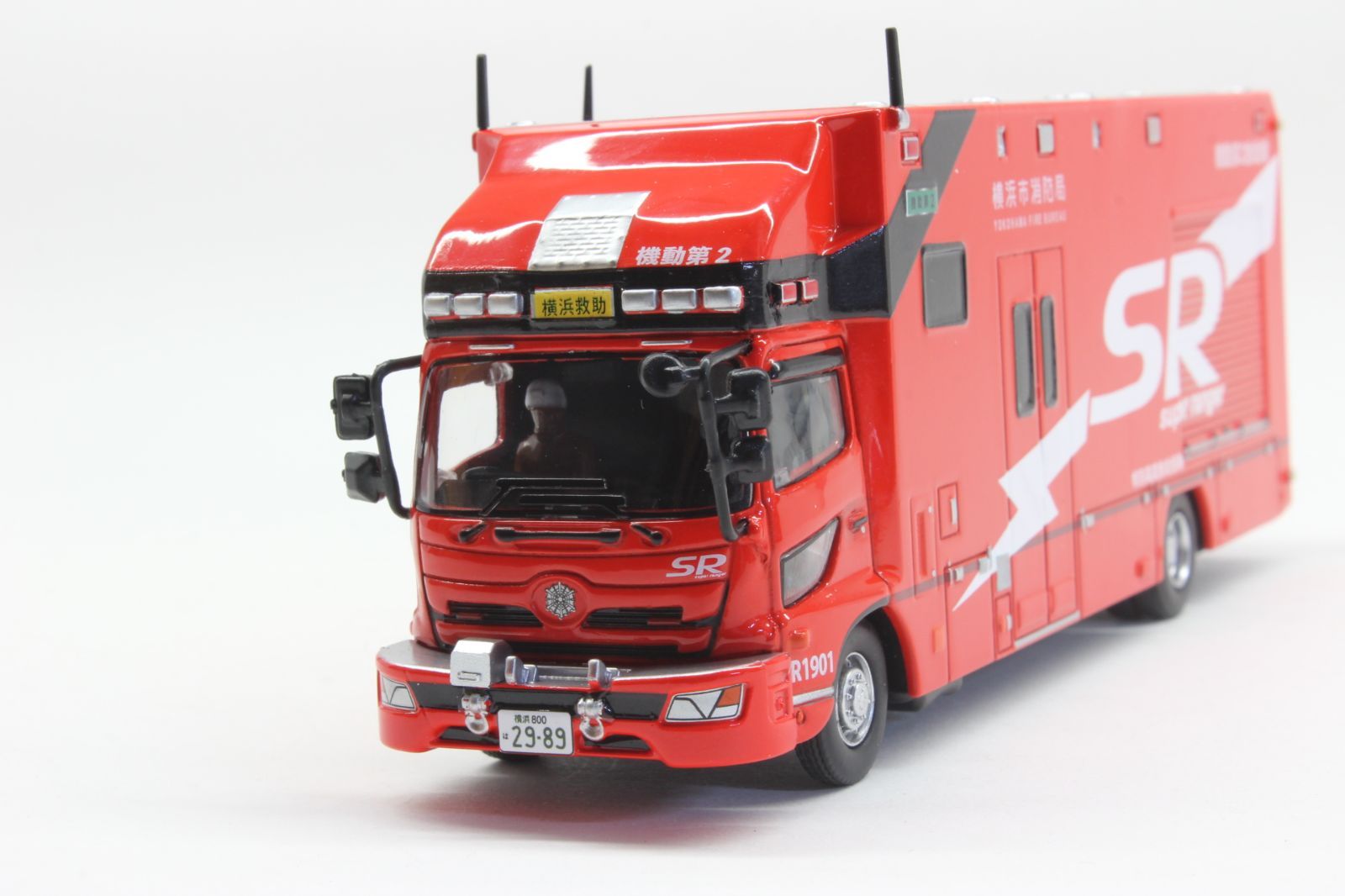 ダイキャスト製 隊員フィギュア付