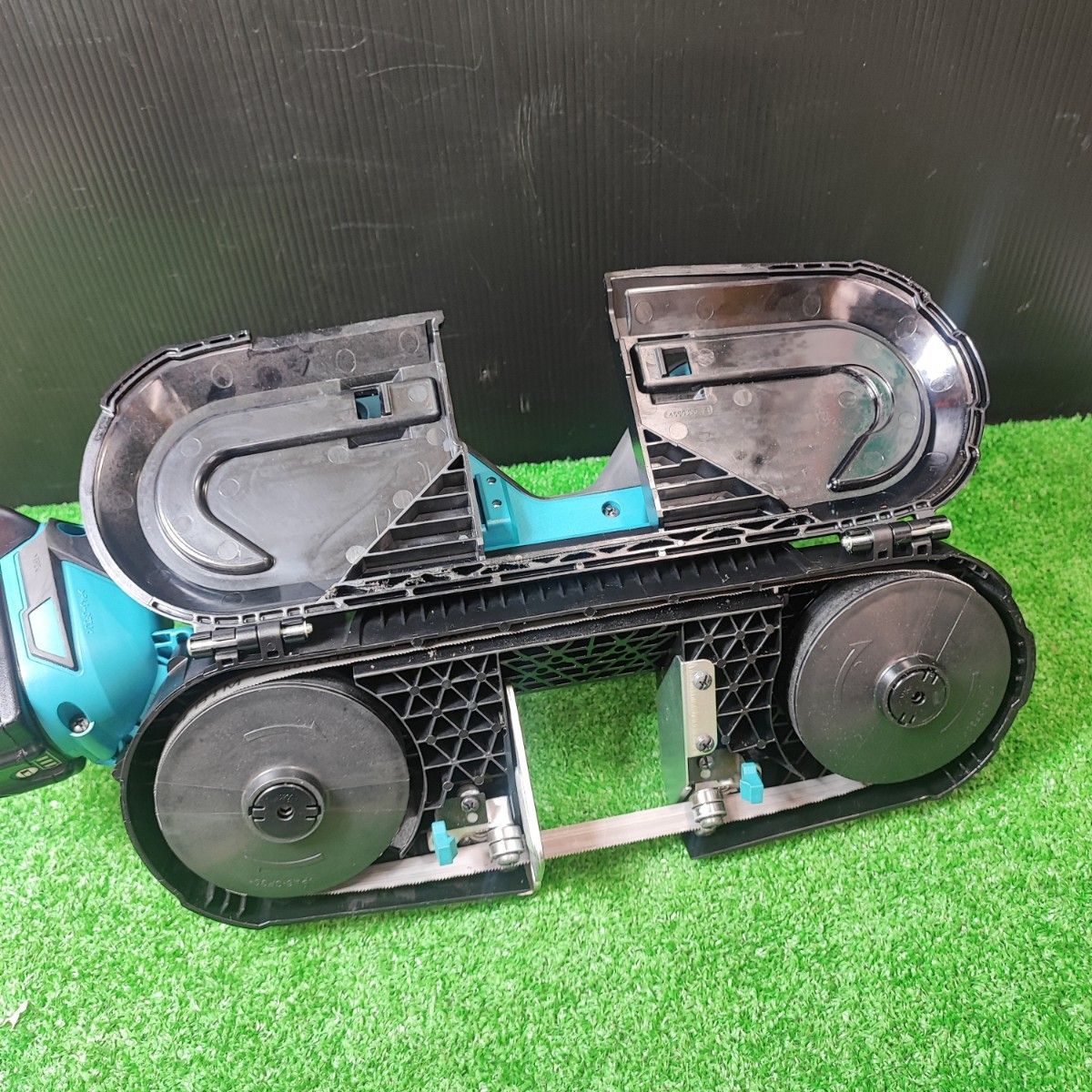 マキタ(makita) コードレスバンドソー PB181DZ【岩槻店】
